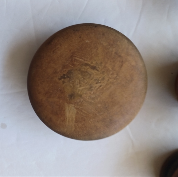 Wood knobs - Picture 3 of 3